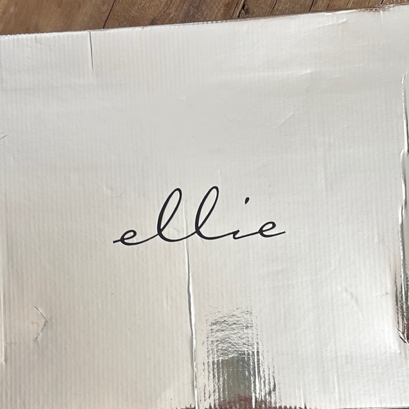 Elle 500-Amara Multi Color 5” Chunky heel Platform Boot NWT - Picture 10 of 11